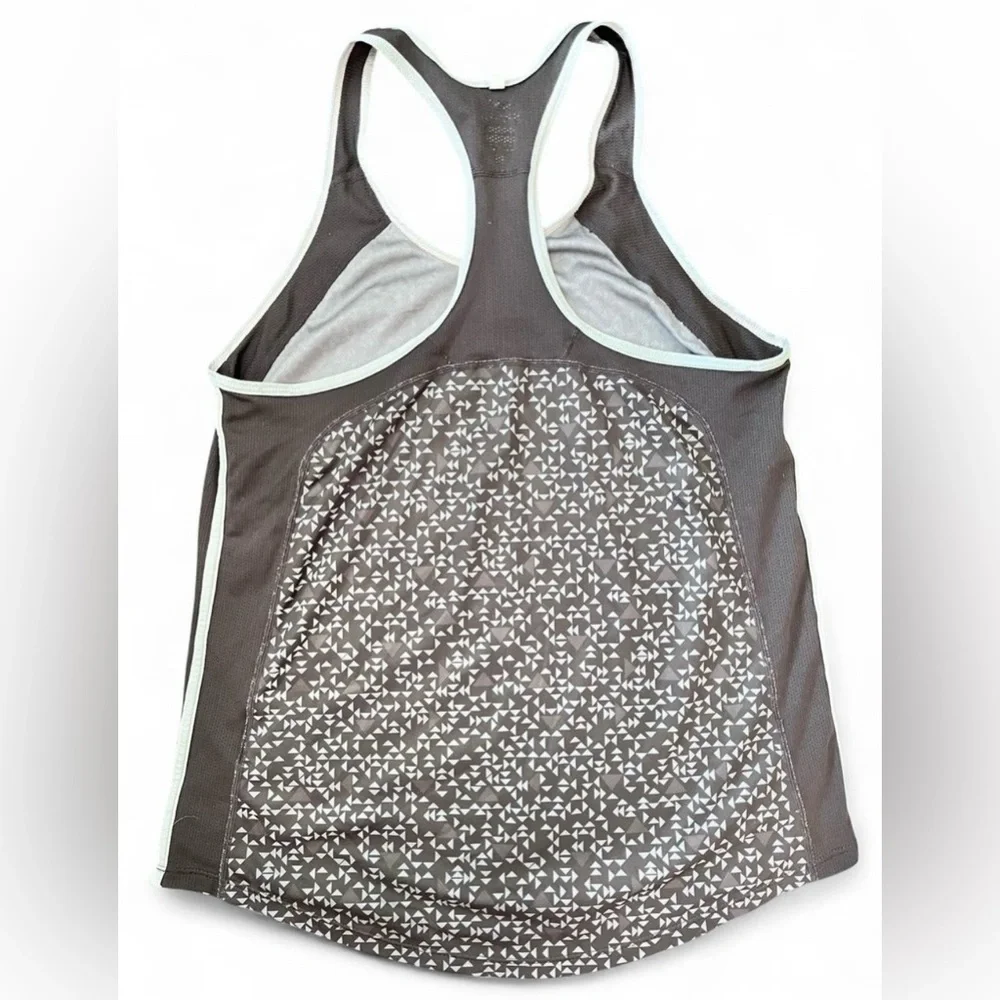 Nike Women's Black and White Patterned Tank Top Size Medium